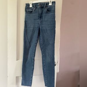 Good American Good Waist Crop with Slit